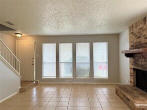 6497 Hart Ln in Austin, TX - Building Photo - Building Photo