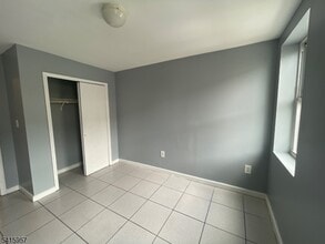 87 1st St in Elizabeth, NJ - Building Photo - Building Photo