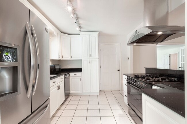 property at 1069 Briar Vista Terrace NE