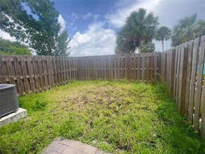 10005 SW 228th Terrace in Cutler Bay, FL - Building Photo - Building Photo