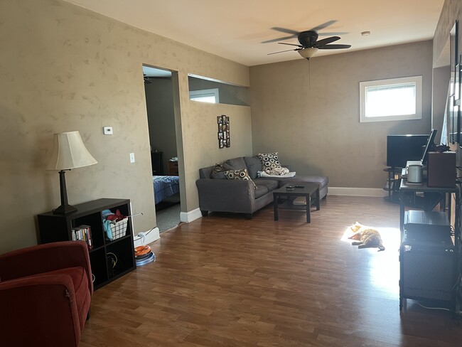 220 W Maple St, Unit 220