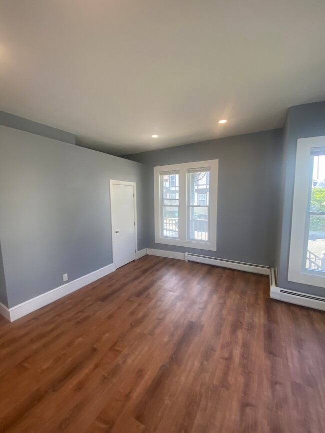 518 Westford St, Unit 518 Westford St. in Lowell, MA - Building Photo - Building Photo