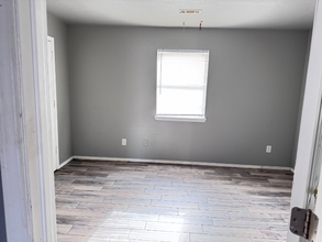 2095 Emily Cir Dr-Unit -B in Springdale, AR - Foto de edificio - Building Photo