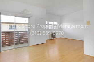 1043 12th St in Santa Monica, CA - Foto de edificio - Building Photo