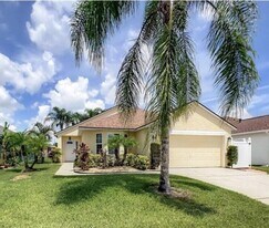 768 Majesty Dr in Davenport, FL - Building Photo