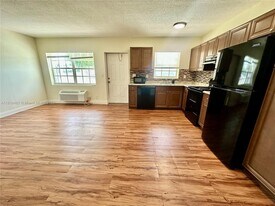 5420 NE 22nd Terrace in Fort Lauderdale, FL - Building Photo