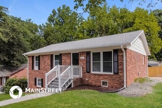 500 Fallingswood Ct in Charlotte, NC - Foto de edificio - Building Photo