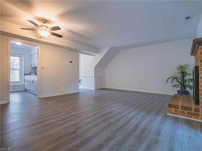 2407 Rennie Dr in Virginia Beach, VA - Building Photo - Building Photo