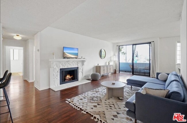 property at 310 Tahiti Way