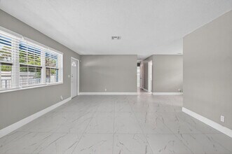 601 SW 5th Ave in Delray Beach, FL - Building Photo - Building Photo