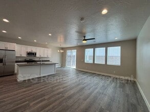 929 S 4380 W in Hurricane, UT - Building Photo - Building Photo