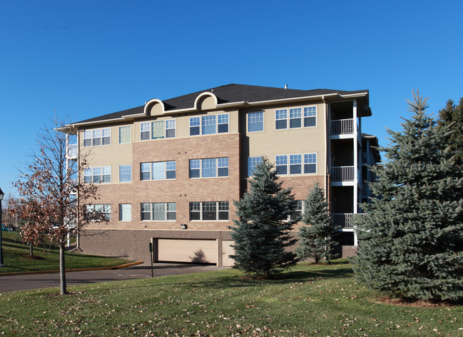 SummerCrest Condos in Minneapolis, MN - Building Photo - Building Photo