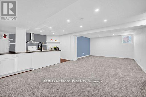 property at 1101 Petunia Pl