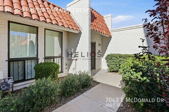 7043 E McDonald Dr in Scottsdale, AZ - Building Photo - Building Photo