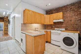 36 W 26th St in New York, NY - Building Photo - Building Photo