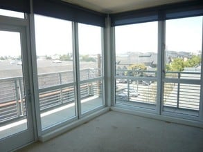3090 Glascock St-Unit -407 in Oakland, CA - Building Photo - Building Photo