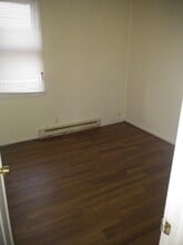 3320 Collins St in Rockford, IL - Building Photo - Building Photo