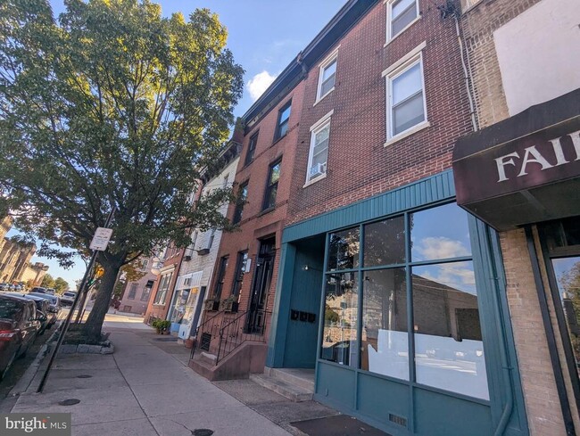 2206 Fairmount Ave