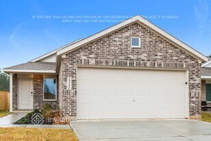 15250 Abella Dr in Montgomery, TX - Building Photo