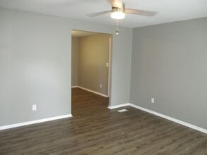 7305 Maringo Dr in Dayton, OH - Building Photo - Building Photo