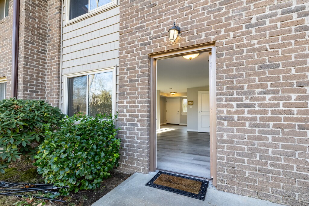 Oakview Apartments in Coram, NY