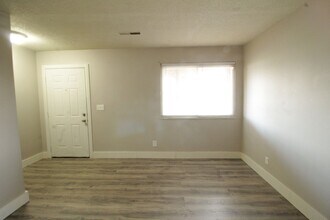 218-222 Hinkle Ave in Columbus, OH - Building Photo - Building Photo