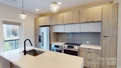 1211 Minter Pl in Charlotte, NC - Building Photo - Building Photo