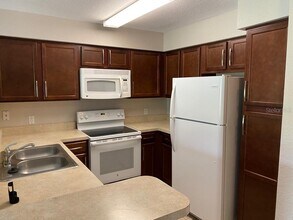 13953 Fairway Island Dr-Unit -615 in Orlando, FL - Building Photo - Building Photo