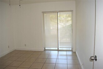 5628 Rock Island Rd, Unit 185 in Tamarac, FL - Building Photo - Building Photo