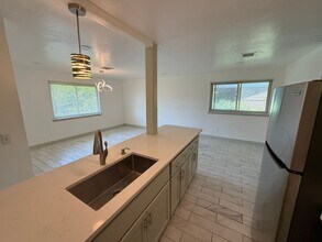 1100 Straka Terrace in Oklahoma City, OK - Building Photo - Building Photo