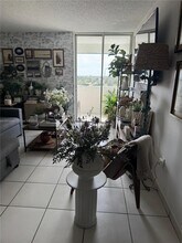5050 NW 7th St in Miami, FL - Building Photo - Building Photo