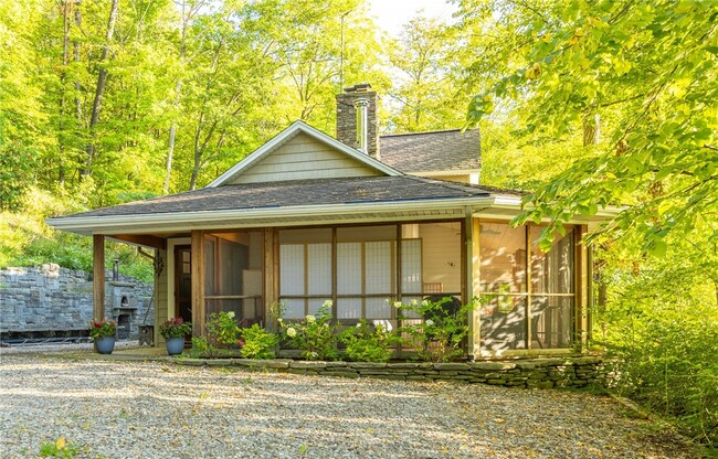 property at 1519 S Lake Rd