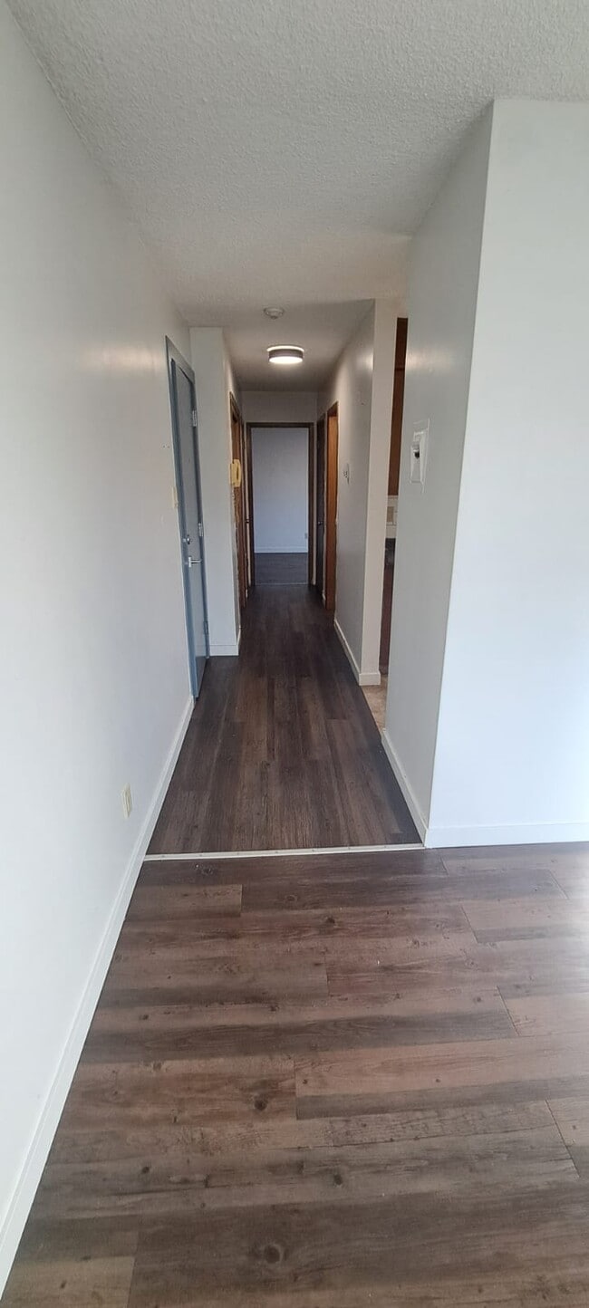 8303-100 100 St NW in Edmonton, AB - Building Photo - Building Photo