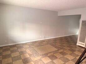 1610 W 168th St, Unit D in Gardena, CA - Building Photo