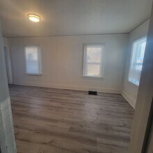407 W 1st St in Sioux City, IA - Building Photo - Building Photo