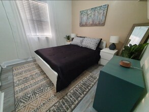 2506 E 28th Ave in Tampa, FL - Foto de edificio - Building Photo