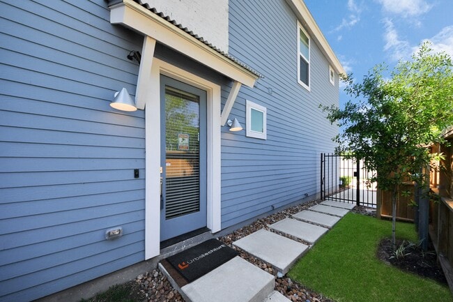 1053 Glenn Ave