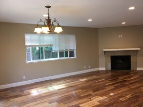 20296 Pacifica Dr in Cupertino, CA - Building Photo - Building Photo