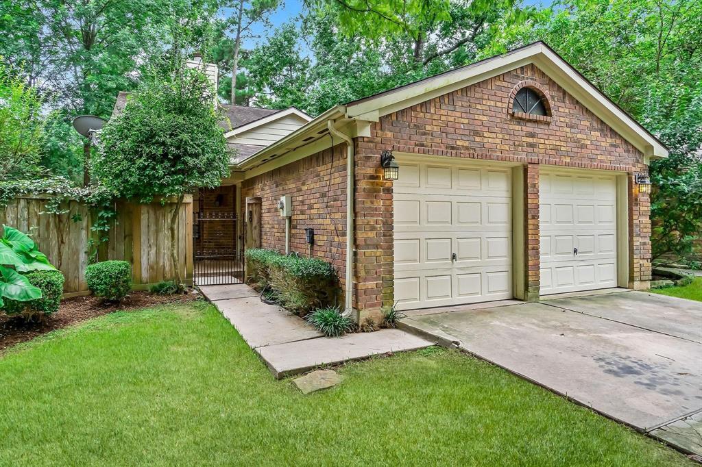 50 S Cobble Hill Cir in Spring, TX - Building Photo