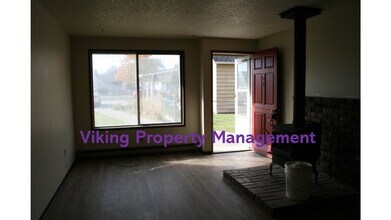 860 NE Court St in Prineville, OR - Building Photo - Building Photo