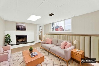 915 James K Blvd in Pontiac, MI - Building Photo - Building Photo