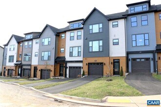 133 Junction Ln in Charlottesville, VA - Building Photo - Building Photo