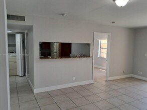 3711 NW 95th Terrace in Sunrise, FL - Building Photo - Building Photo