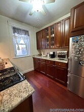 65 Park Dr, Unit 15 in Boston, MA - Foto de edificio - Building Photo