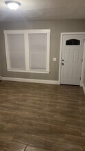64 Maplewood Ave, Unit Navanne in Torrington, CT - Foto de edificio - Building Photo