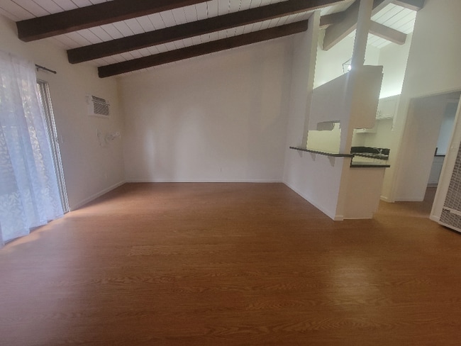 7340 Ventura Canyon Ave in Los Angeles, CA - Building Photo - Building Photo