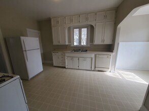 1714 17th Ave in Moline, IL - Foto de edificio - Building Photo