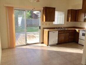 2739 Ceres Ave in Chico, CA - Building Photo - Building Photo