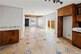 9 Karen Dr in Alton, TX - Building Photo - Building Photo