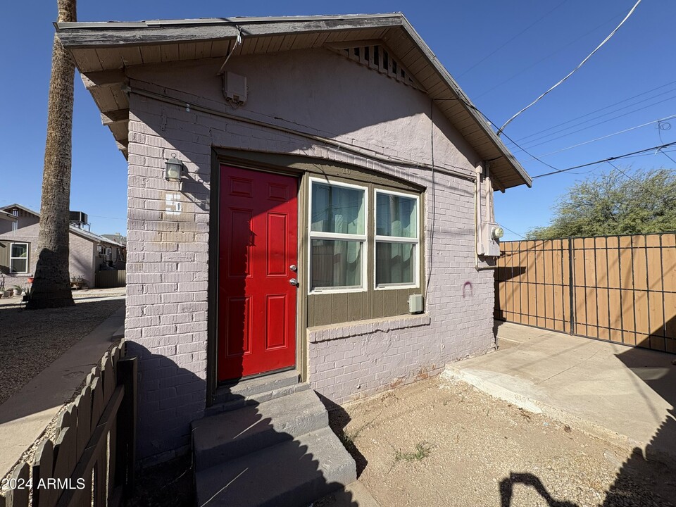 2138 W Washington St in Phoenix, AZ - Building Photo